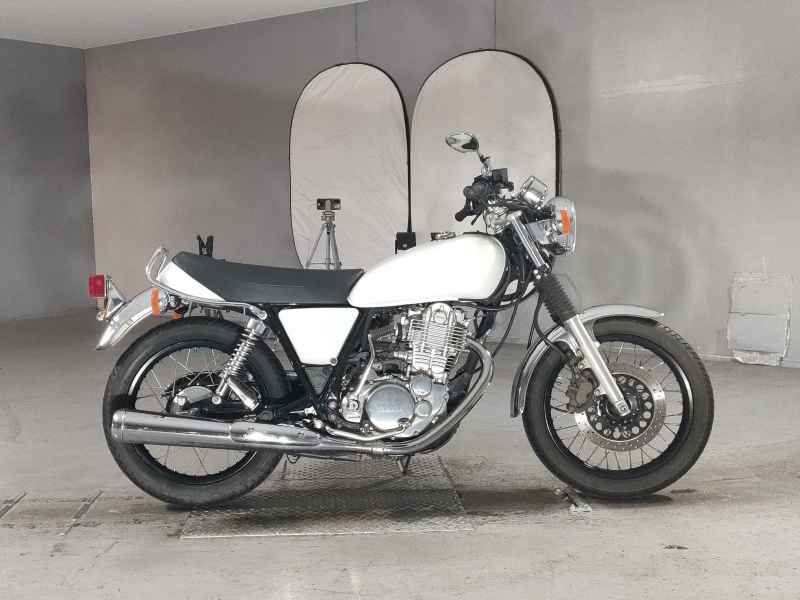 Yamaha SR400 2016