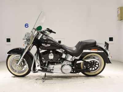 Harley-Davidson Deluxe FLSTN1580 2008