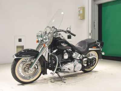 Harley-Davidson Deluxe FLSTN1580 2008