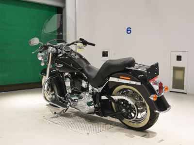 Harley-Davidson Deluxe FLSTN1580 2008