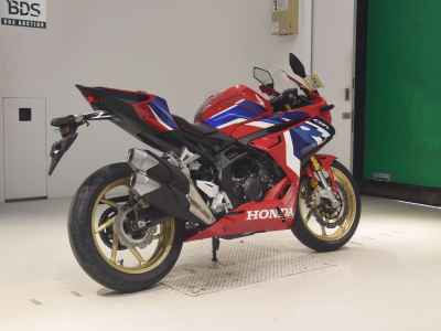 Honda CBR250RR 2023
