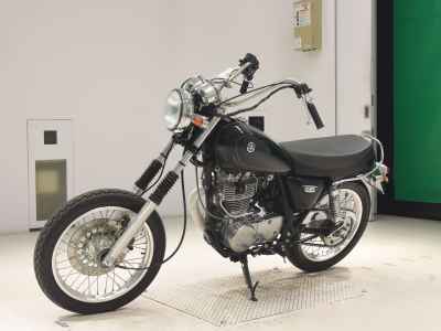 Yamaha SR400 2019
