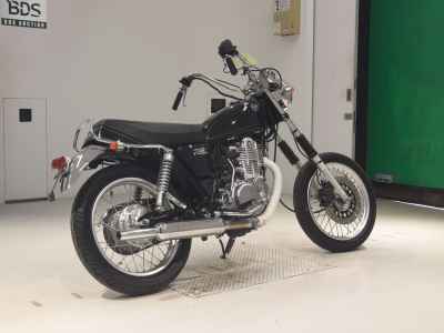 Yamaha SR400 2019