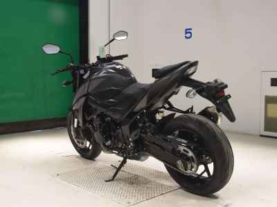Suzuki GSX-S750 2022