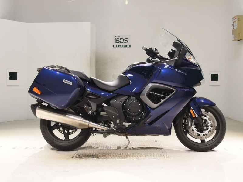 Triumph Trophy 1200 SE 2013