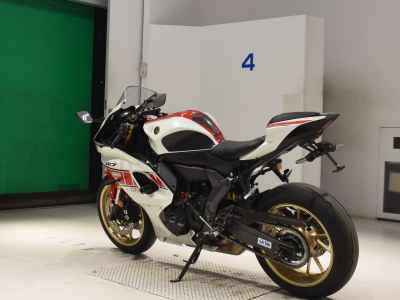 Yamaha YZF-R7 2022