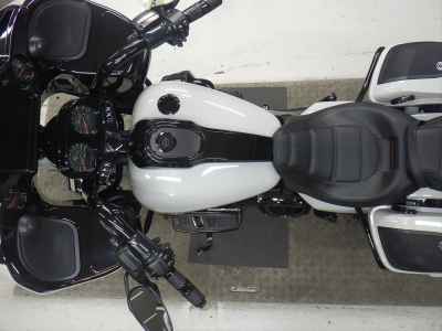 Harley-Davidson Road Glide FLTRXSE1923 CVO 2021