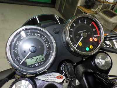 Kawasaki W800 2025