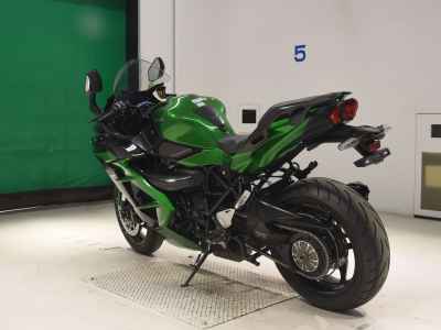 Kawasaki Ninja H2 SX 2018