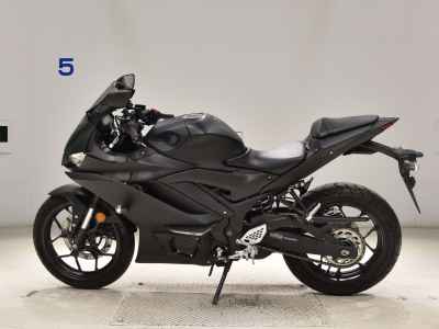 Yamaha YZF-R25 2021