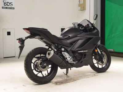 Yamaha YZF-R25 2021