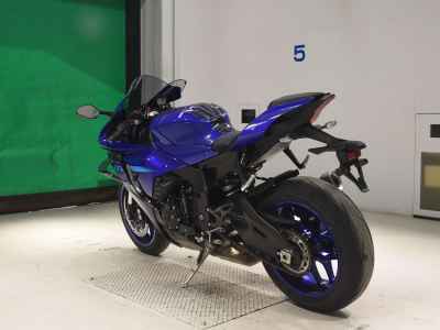 Yamaha YZF-R1 2024