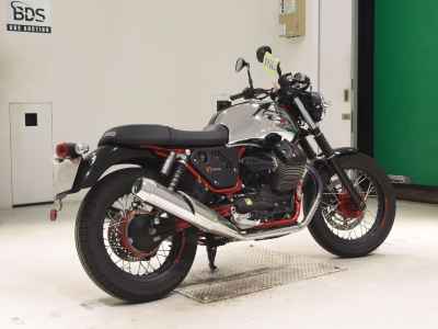 Moto Guzzi V7 II Racer 2016
