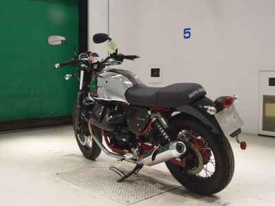 Moto Guzzi V7 II Racer 2016