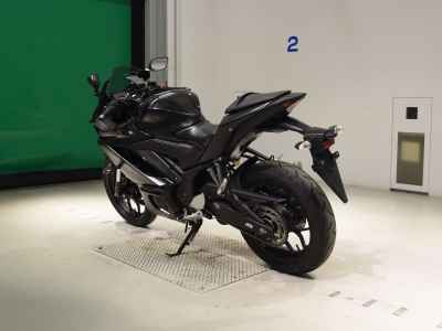 Yamaha YZF-R3 2021