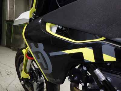 Husqvarna 701 Supermoto 2024