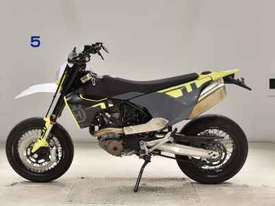 Husqvarna 701 Supermoto 2024