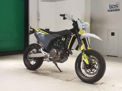 Husqvarna 701 Supermoto 2024