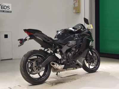 Kawasaki Ninja ZX-25R 2022
