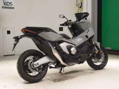 Honda X-Adv 750 2025