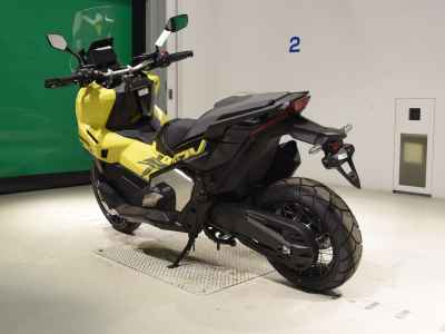 Honda X-Adv 750 2025