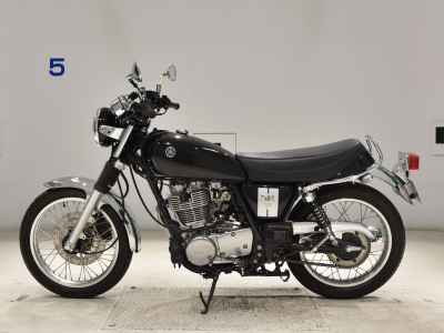 Yamaha SR400 2020