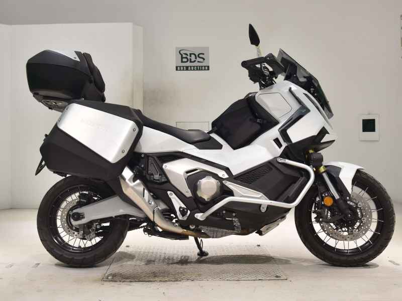 Honda X-Adv 750 2025