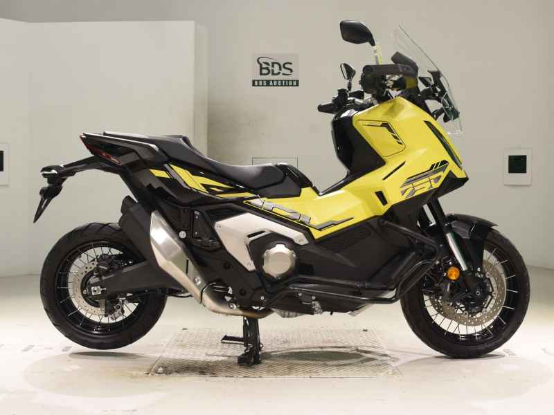Honda X-Adv 750 2025