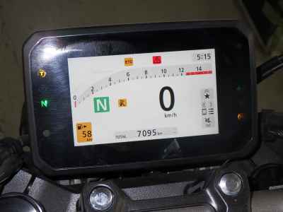 Honda CB650R E-Clutch 2025