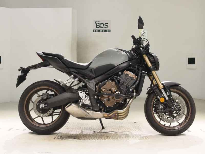 Honda CB650R E-Clutch 2025