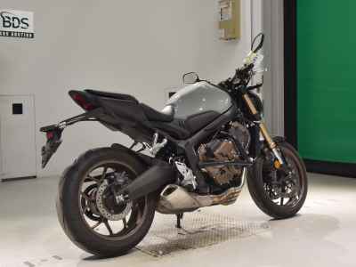 Honda CB650R E-Clutch 2025