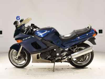 Kawasaki ZZR400 2005