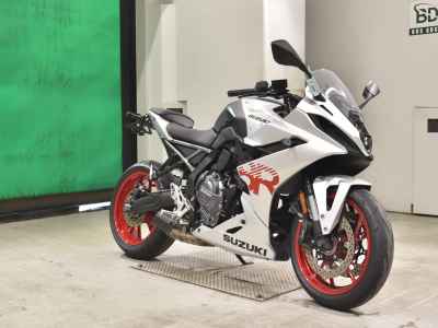 Suzuki GSX-8R 2024