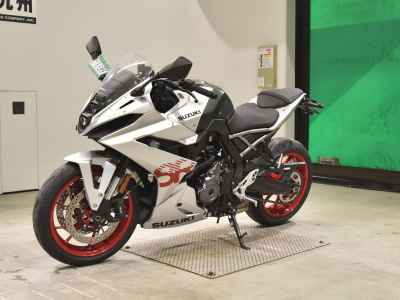 Suzuki GSX-8R 2024