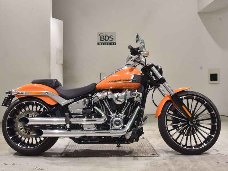 Harley-Davidson Breakout FXBR1920 2024