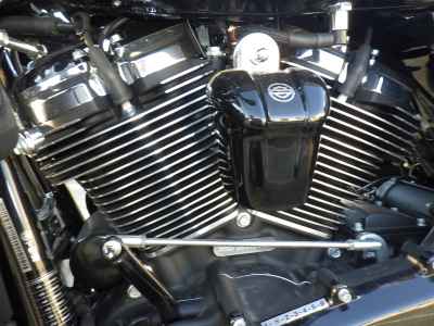 Harley-Davidson Electra Glide FLHTCU1870 Trike 2025