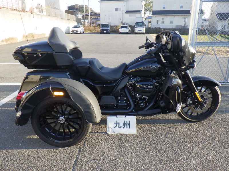 Harley-Davidson Electra Glide FLHTCU1870 Trike 2025
