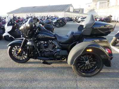 Harley-Davidson Electra Glide FLHTCU1870 Trike 2025