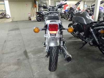 Yamaha SR400 2022