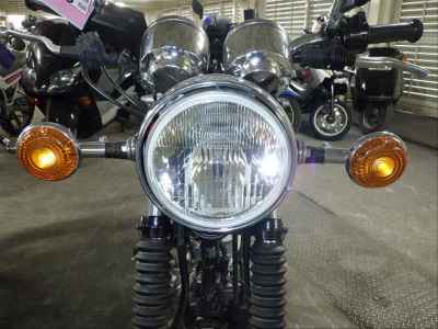 Yamaha SR400 2022