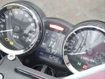 Kawasaki Z900RS 2024