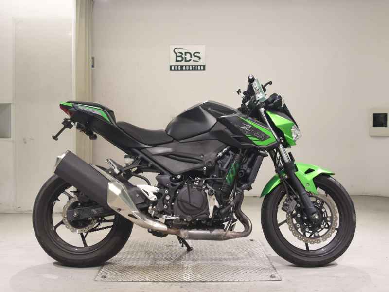 Kawasaki Z400 2021