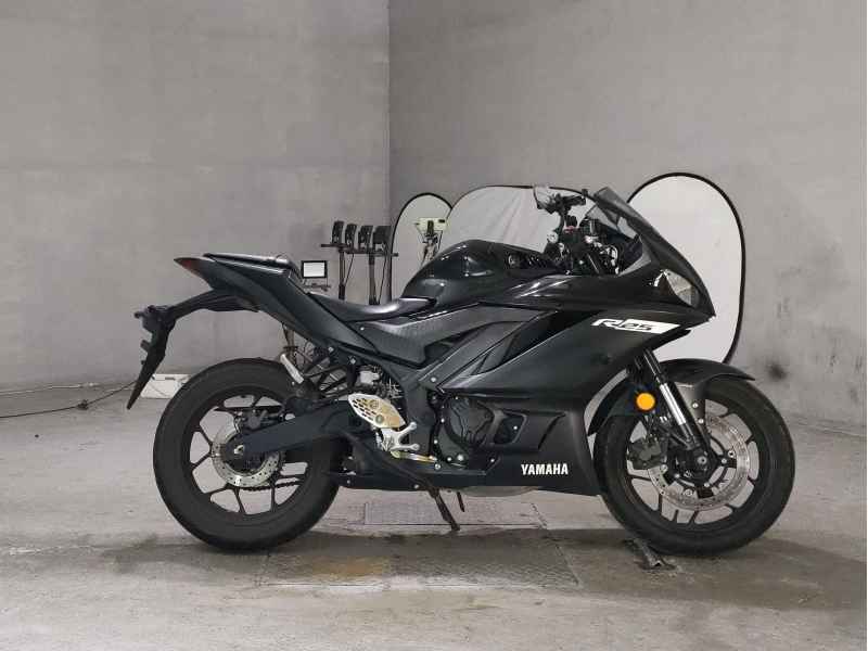 Yamaha YZF-R25 2021