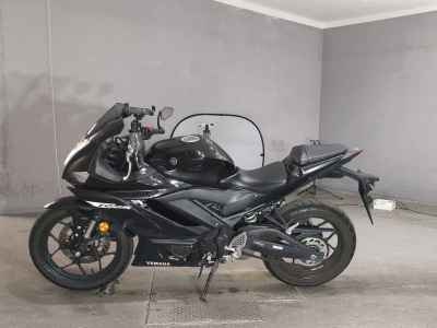 Yamaha YZF-R25 2021