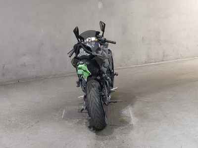 Kawasaki Ninja ZX-25R 2022