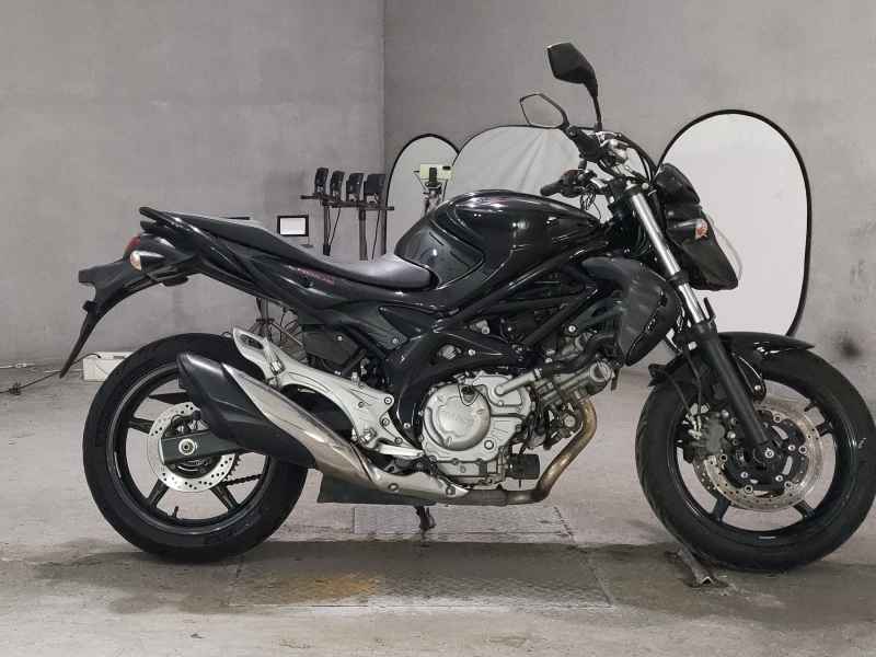 Suzuki Gladius SFV400 2012