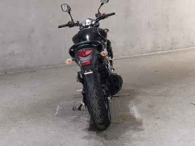 Suzuki Gladius SFV400 2012