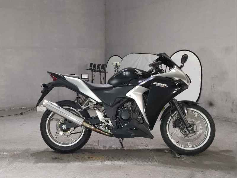 Honda CBR250R 2011