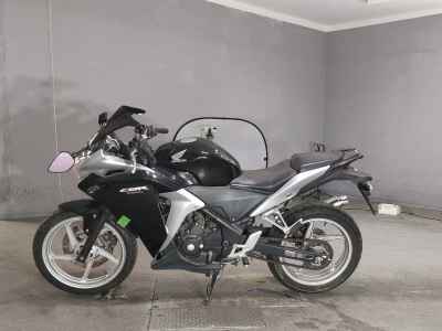 Honda CBR250R 2011