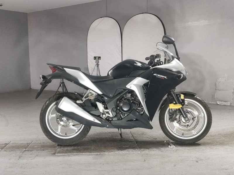 Honda CBR250R 2011